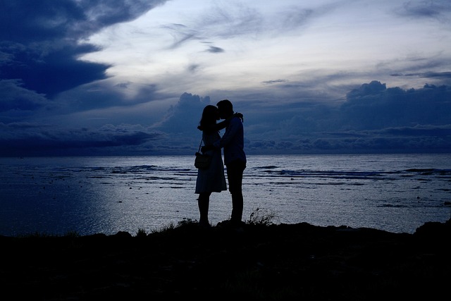 💡 Stop Begging for Love – Start Becoming Love